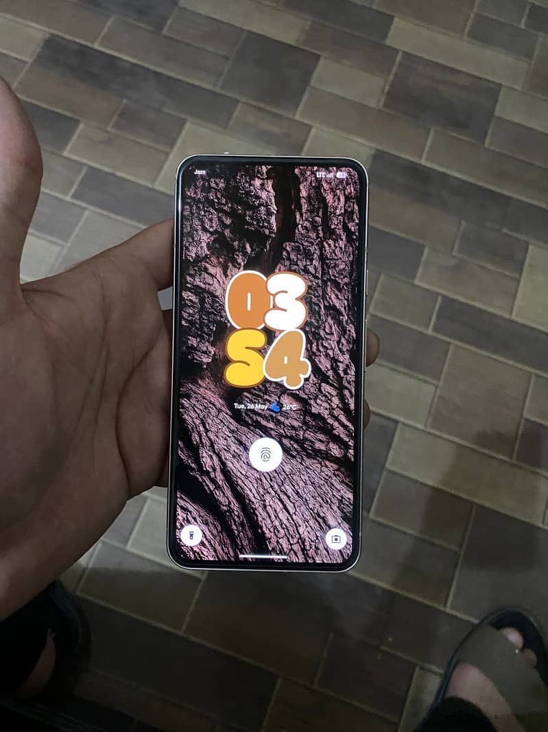Google Pixel 8 1