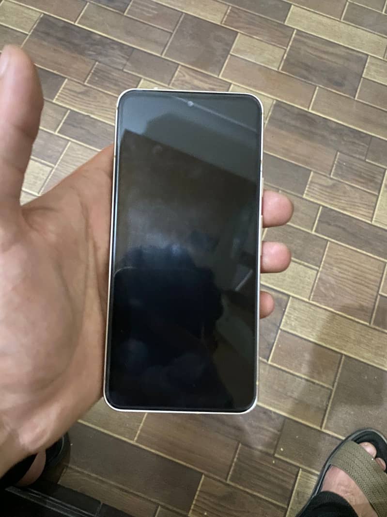 Google Pixel 8 5