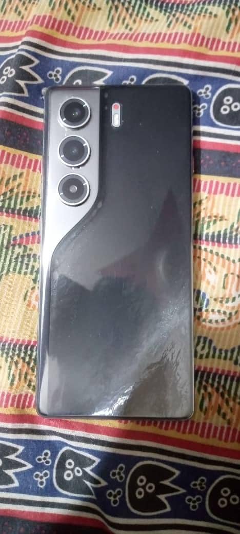 Tecno CAMON 40 6