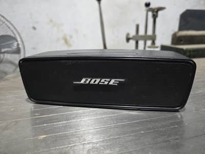 Bose SoundLink Mini II Bluetooth speaker   speaker in black.