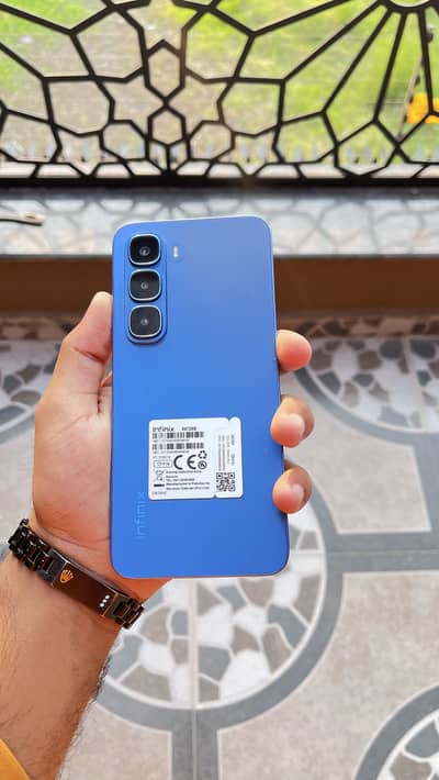 Infinix hot 60 i new box with charger