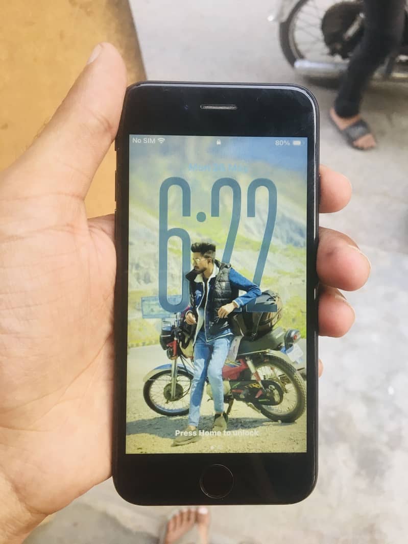Apple iPhone 7 Plus 2