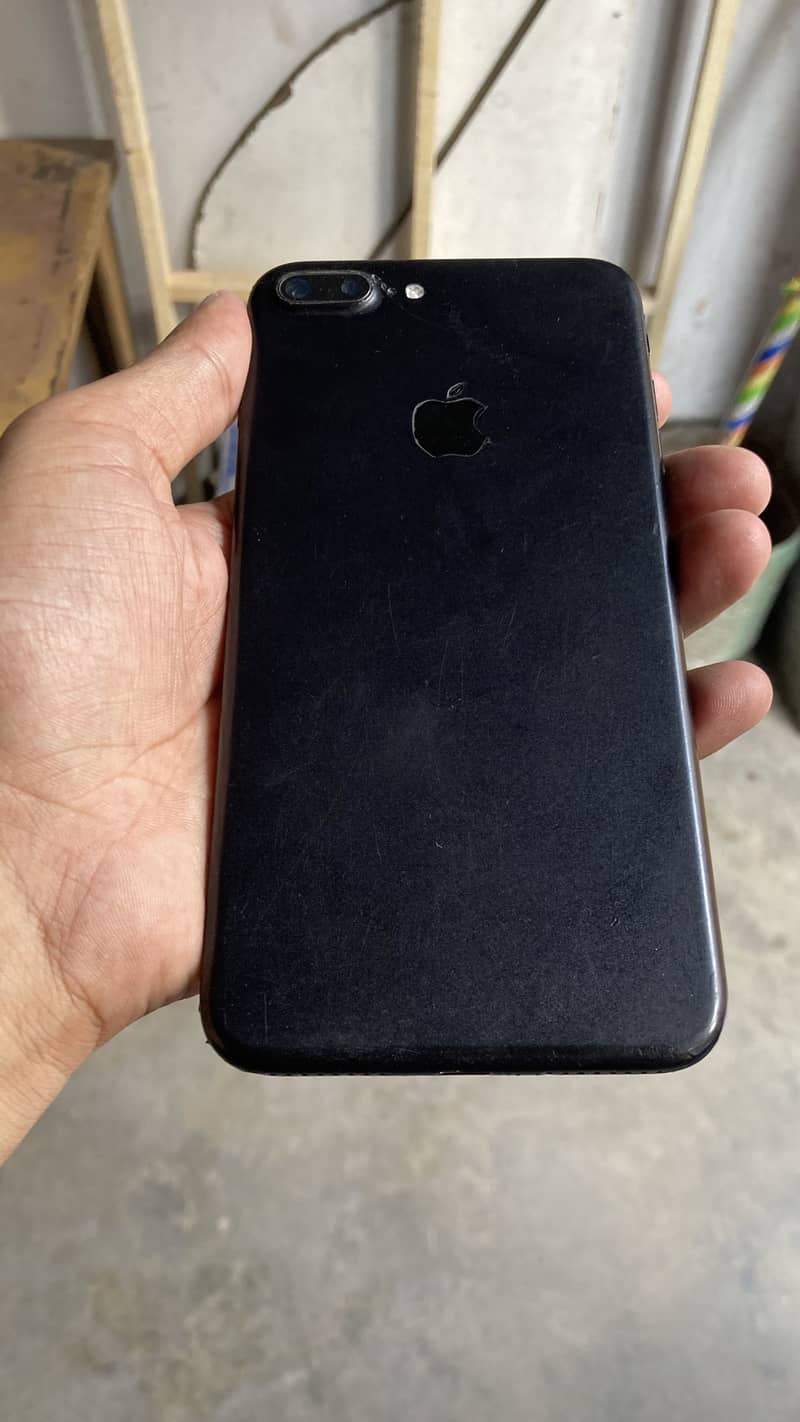 Apple iPhone 7 Plus 3