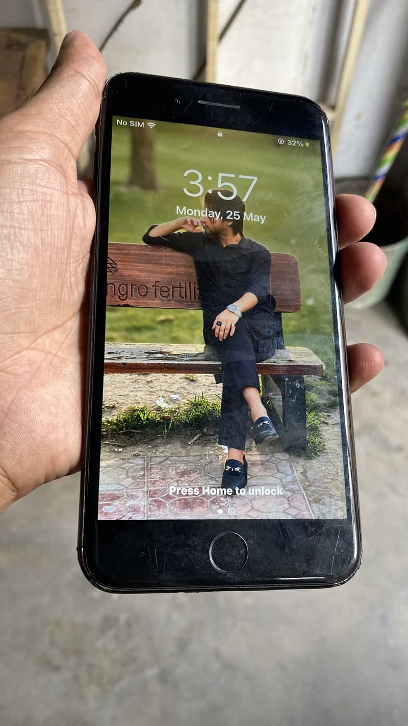 Apple iPhone 7 Plus 4