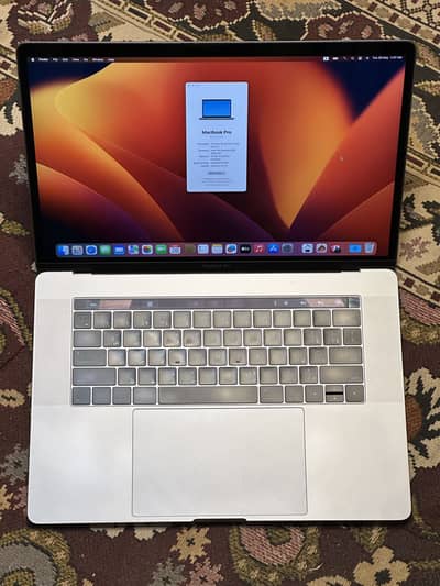 Apple MacBook Pro 2017| 15inchdisplay| Core i7| 16GB RAM|500GB 4gb GPU