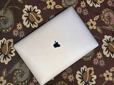 Apple MacBook Pro 2016 16inch (Core i9) 32/1TB 8GB graphics