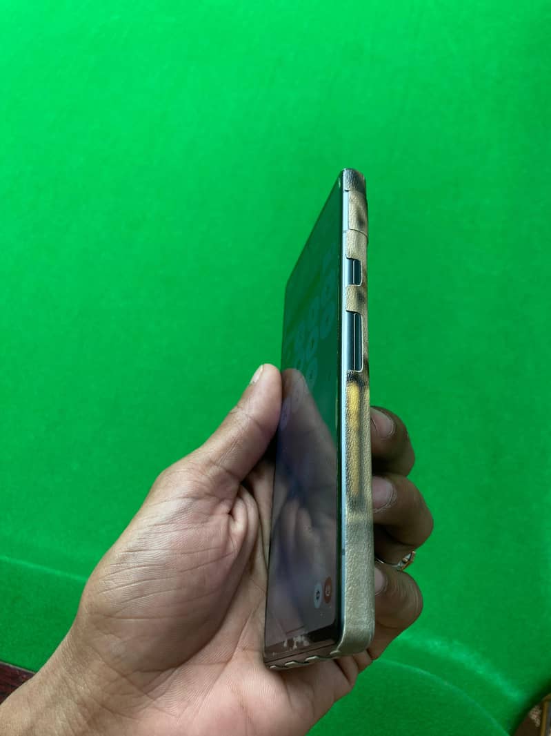 Google Pixel 7a 5