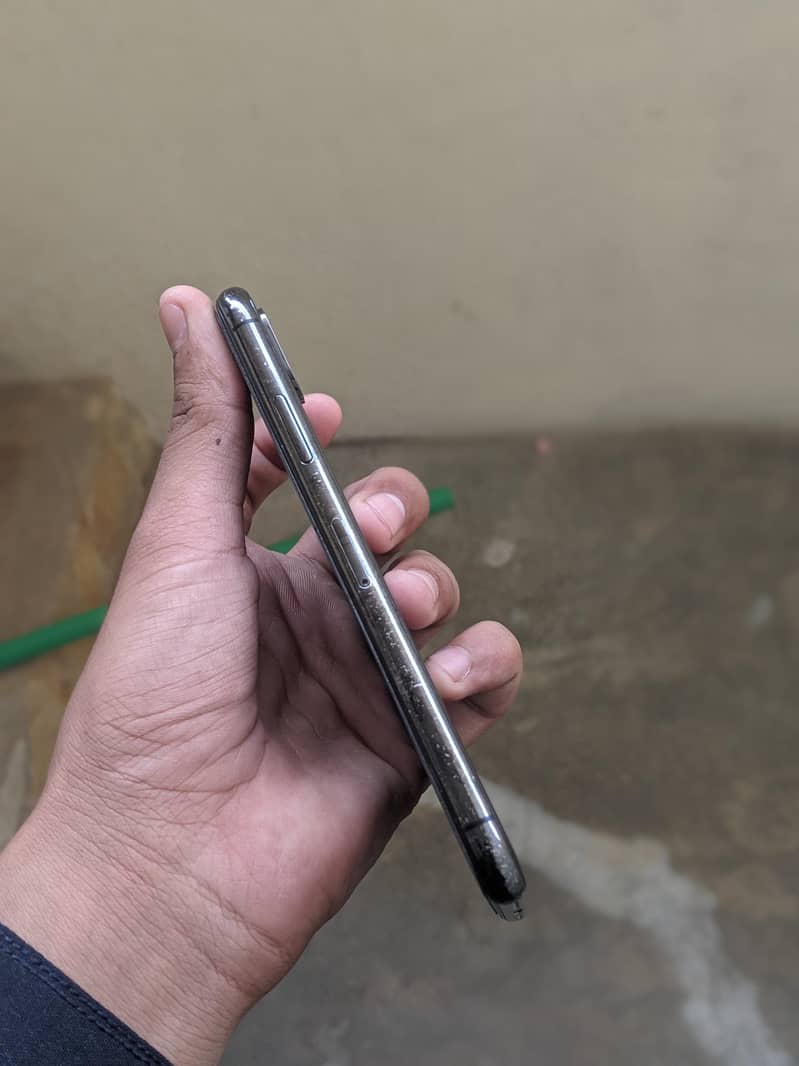 Apple iPhone X 2