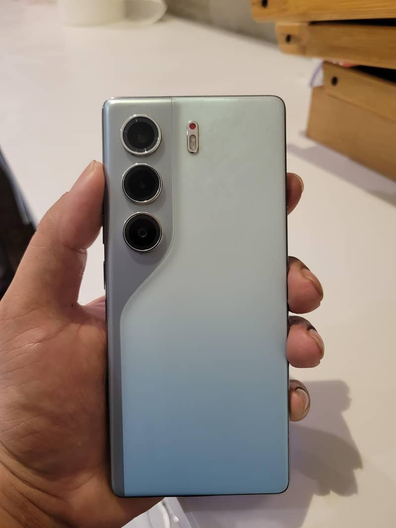 Tecno CAMON 40 6