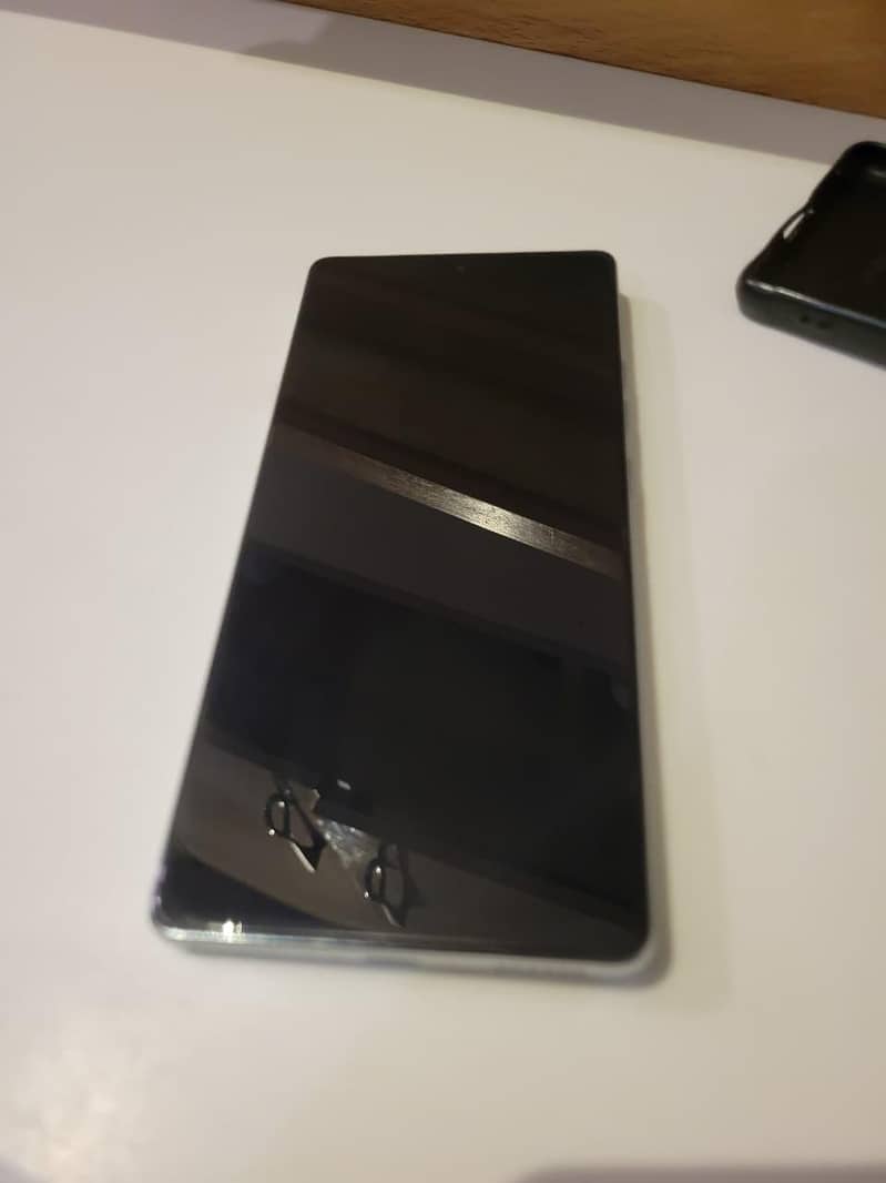 Tecno CAMON 40 9