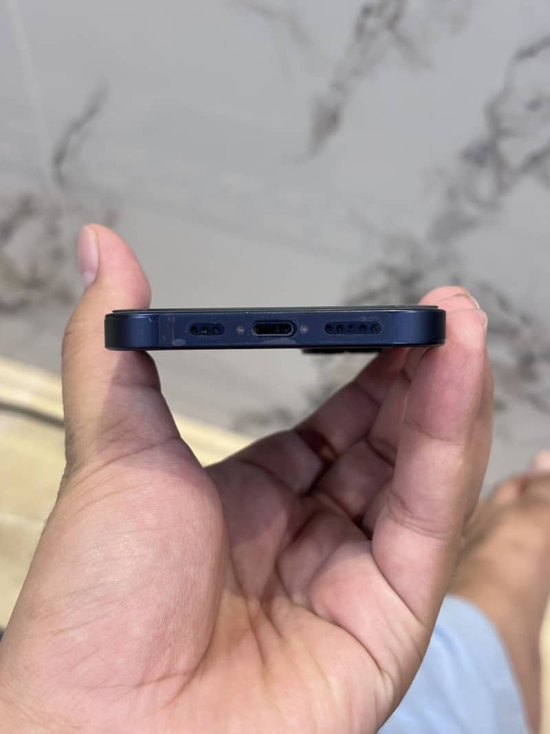 Apple iPhone 13 3