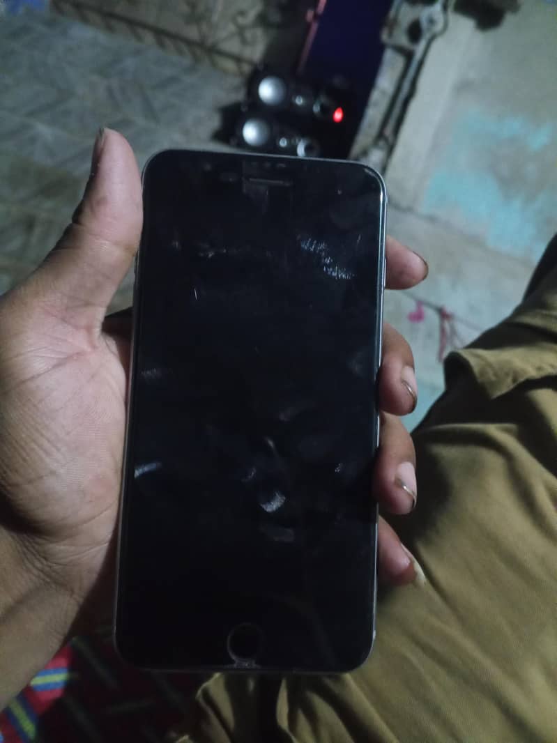 Apple iPhone 6 sPlus 0