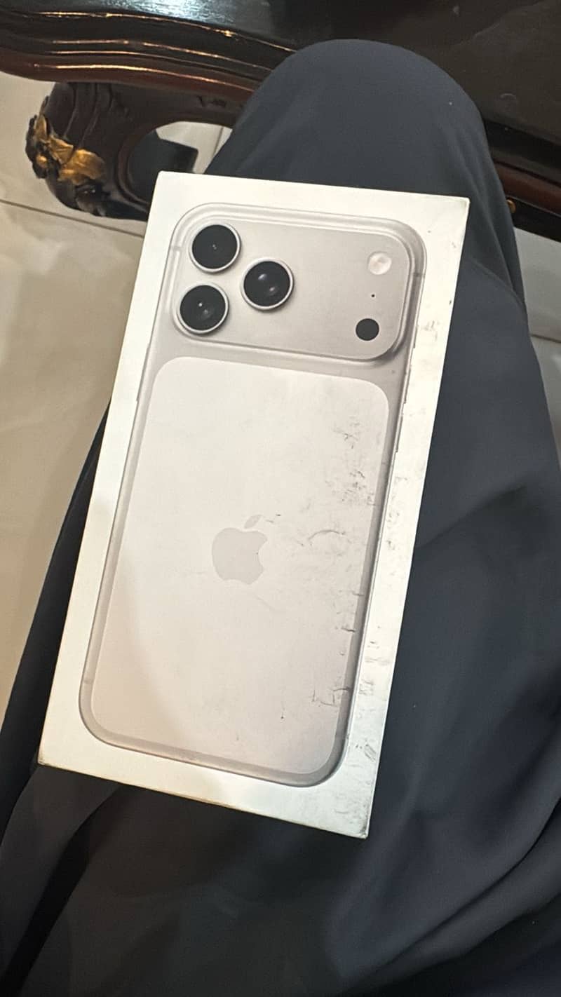 iPhone 17 Pro Max 0