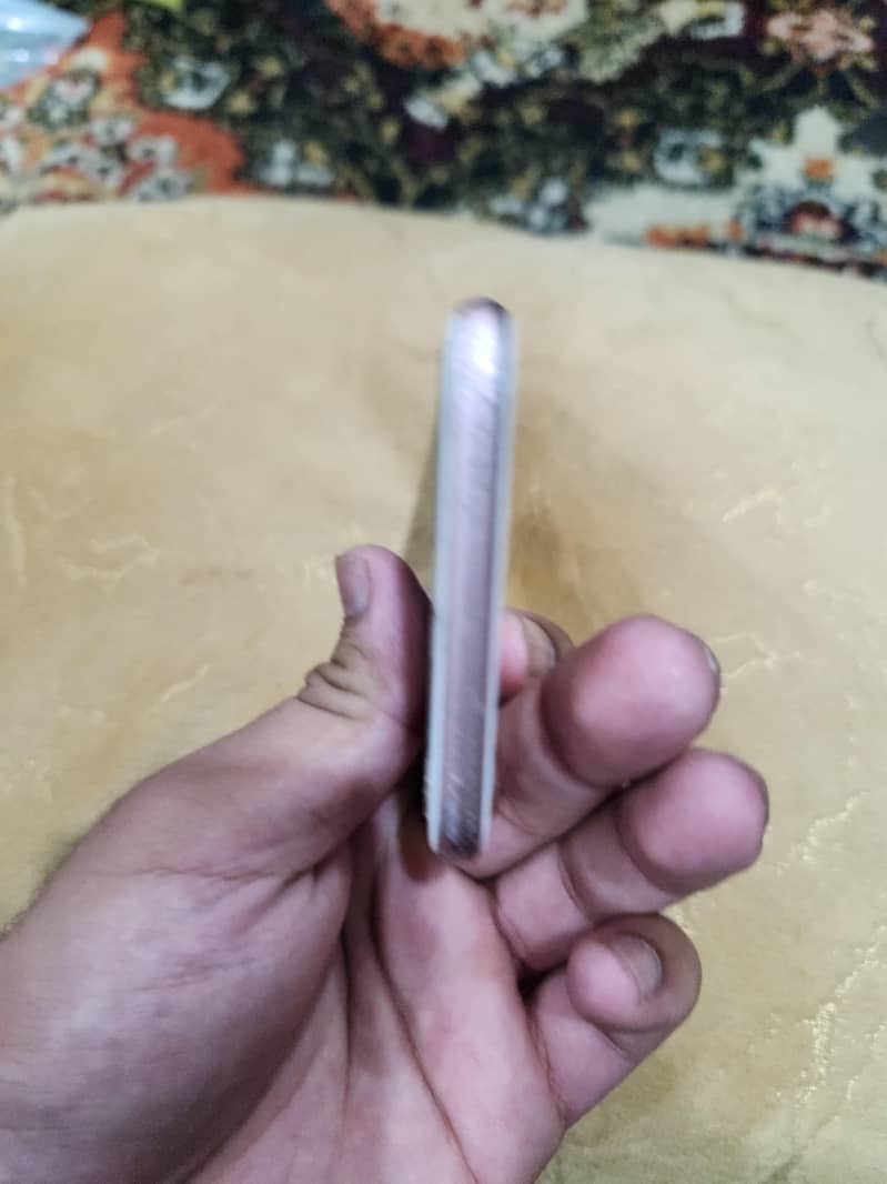 Apple iPhone 7 2
