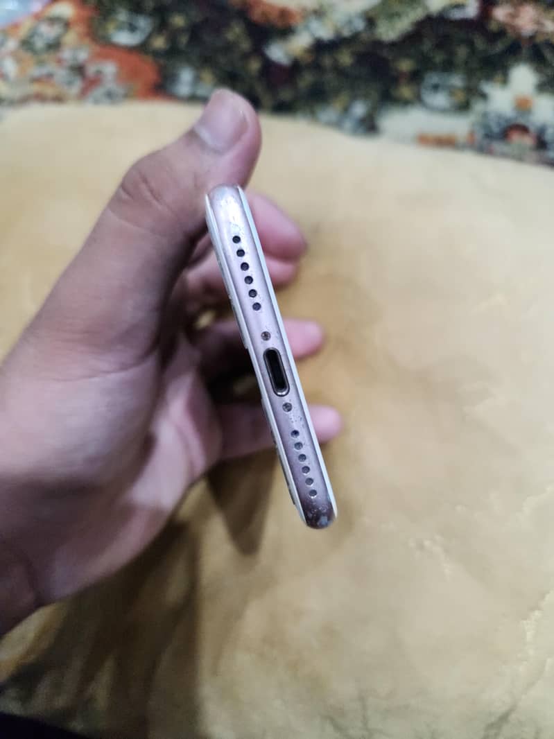 Apple iPhone 7 6