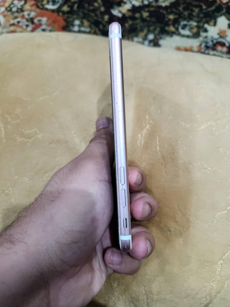 Apple iPhone 7 7