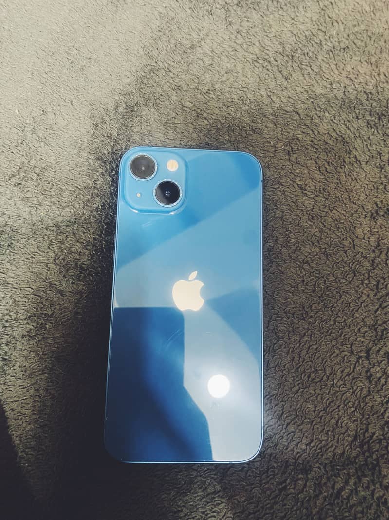 iPhone 13 0