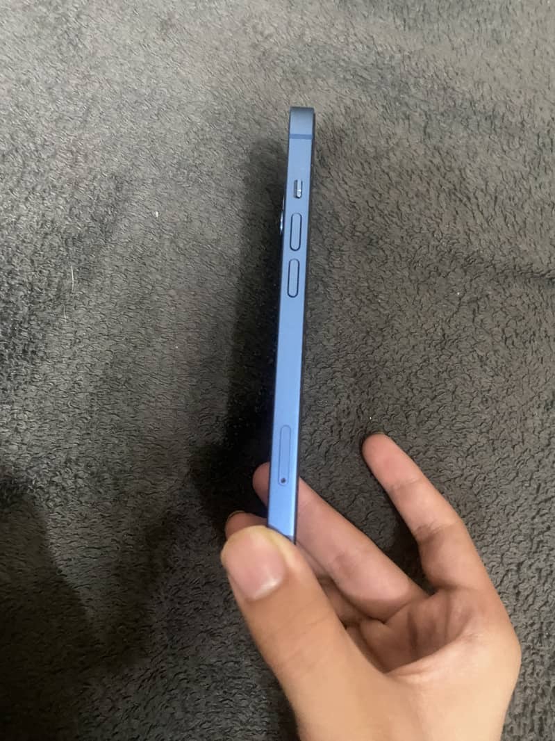 iPhone 13 2