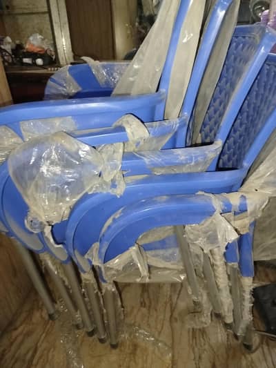 5 chairs fully new