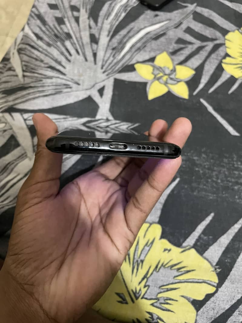 One Plus 6T 5