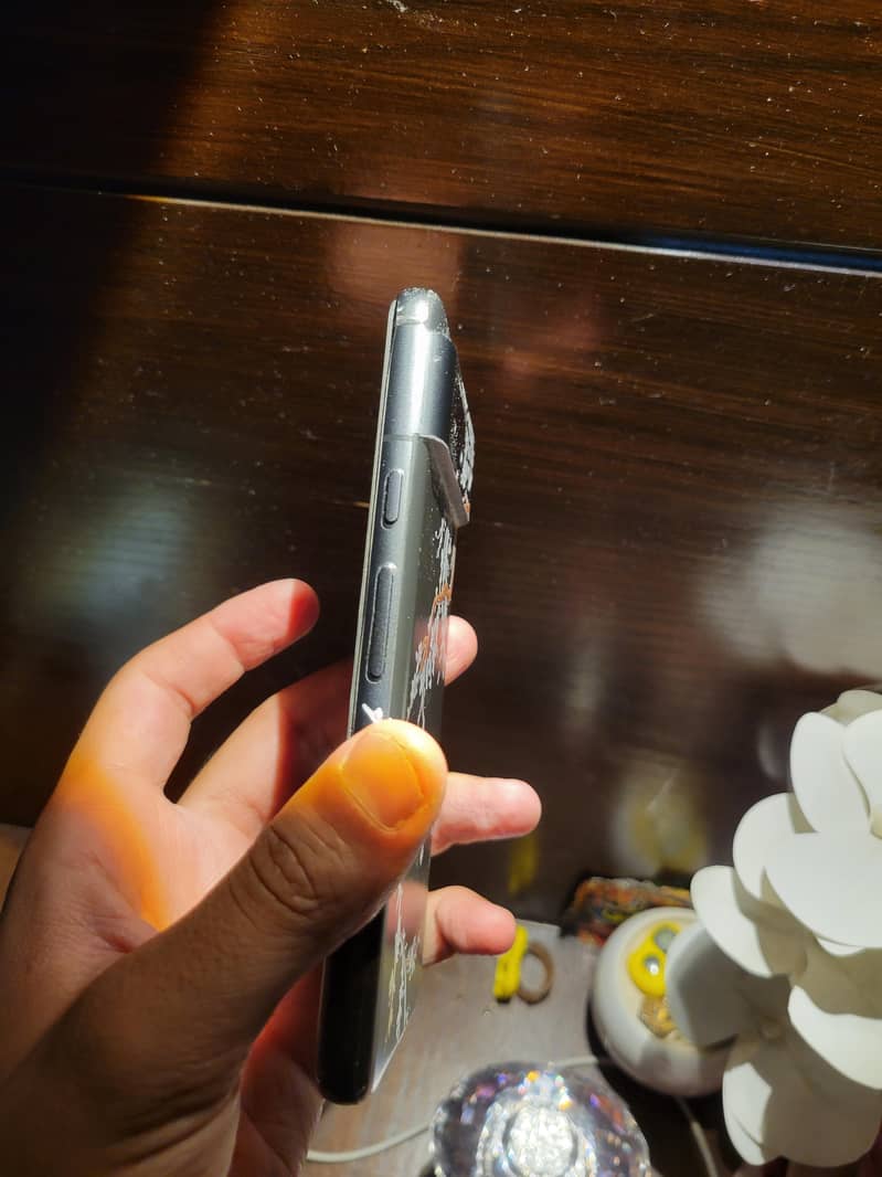 Google Pixel 8 3