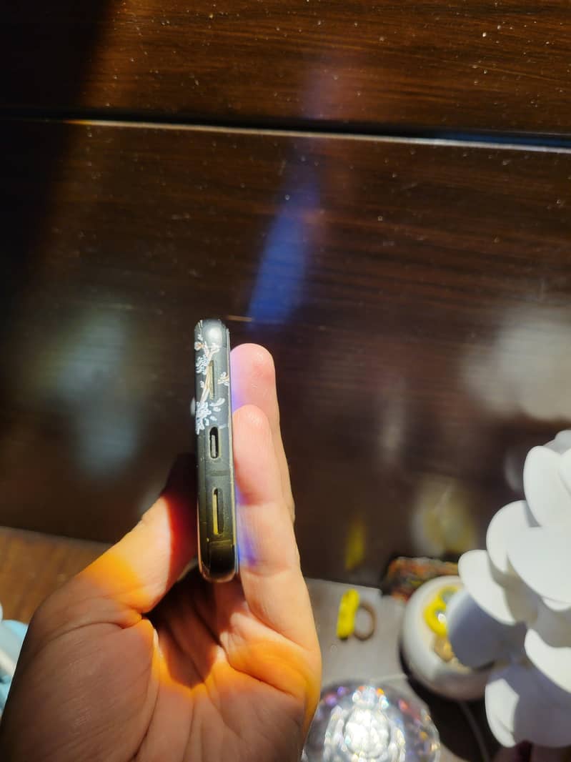 Google Pixel 8 5