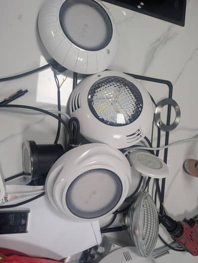 swimming pool light
