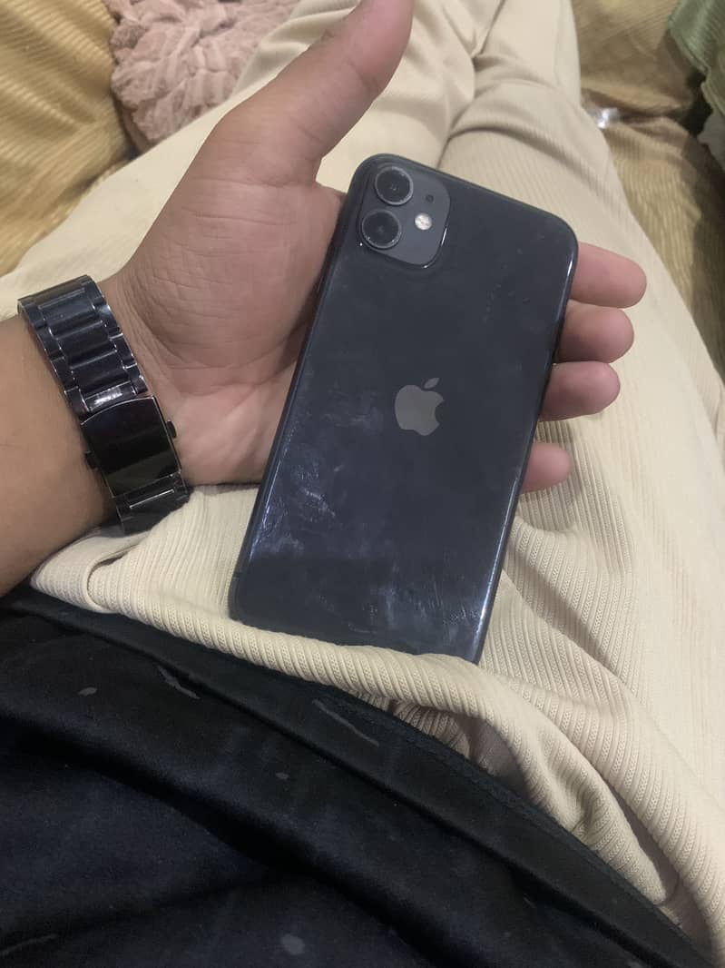 iPhone 11 3