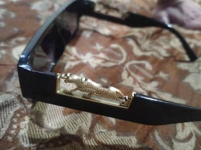 glases for sale on urgent basis