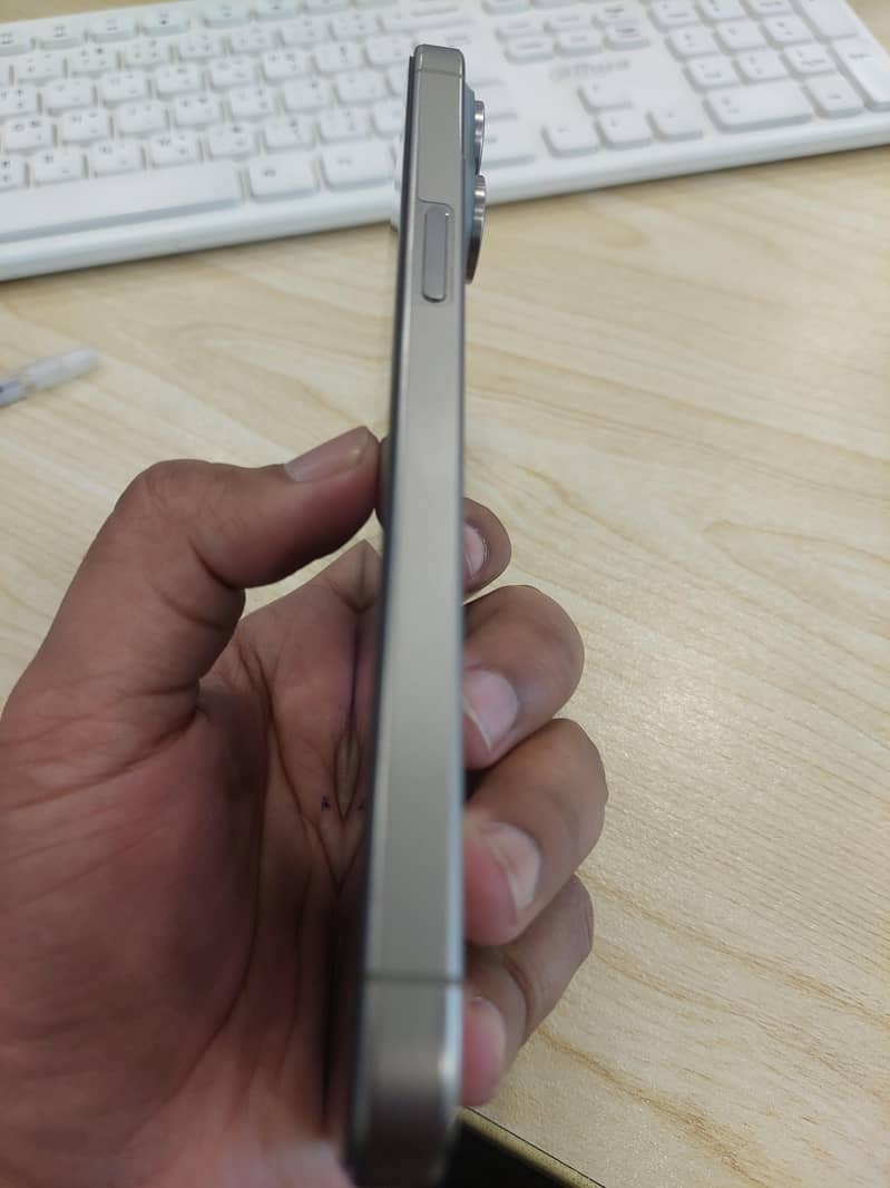 Iphone 15 Pro Max 5