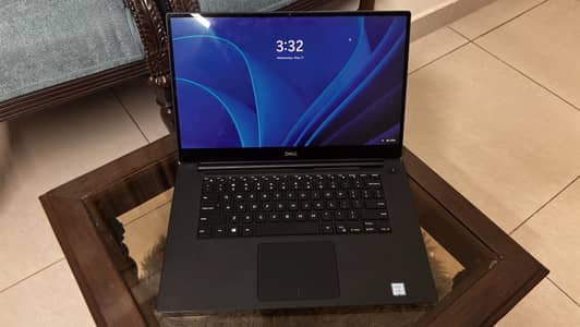 Dell precision 5540 4k Touch Ram 32GB NVMe 512GB Nividia T1000 4Gb