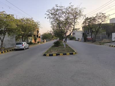 GARDEN CITY - LEASE 200 SQY PLOT BLOCK A, 50 FEET ROAD