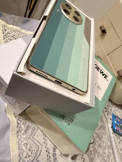 Tecno CAMON 30