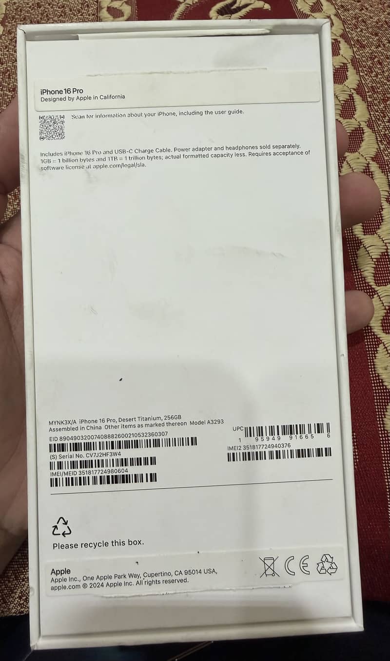 Apple iPhone 16 Pro 2