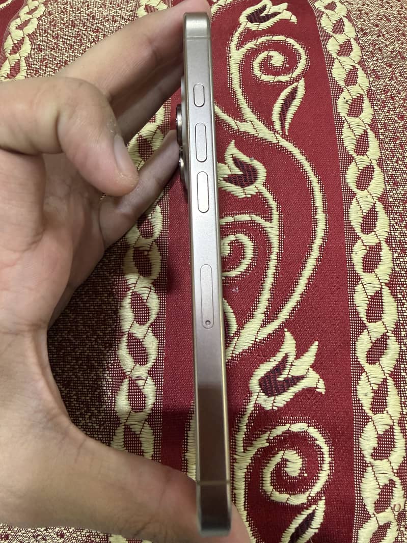 Apple iPhone 16 Pro 6