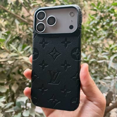 Apple iphone 17 pro max LV case