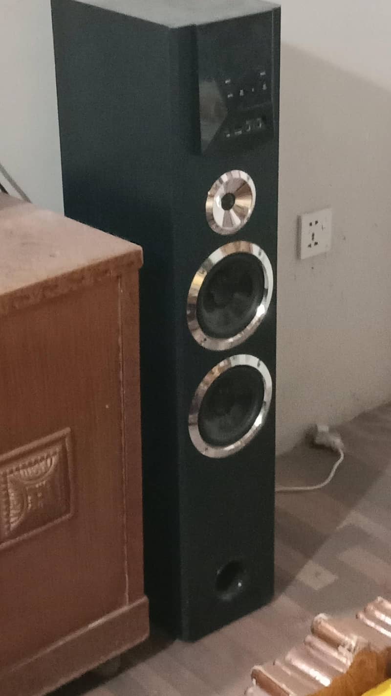 tower  woofer 3