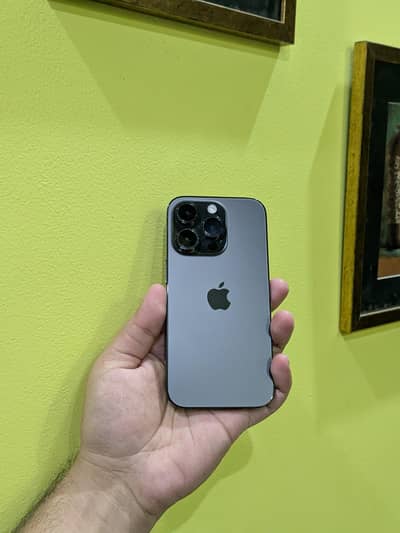 iPhone 14 Pro jv