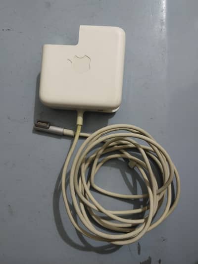 Apple MacBook Air power adapter 45W