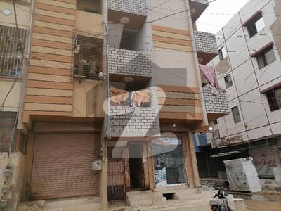 60 Square Yards Flat For Grabs In Korangi