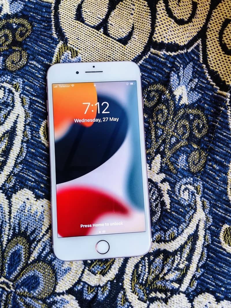 Apple iPhone 7 Plus 1