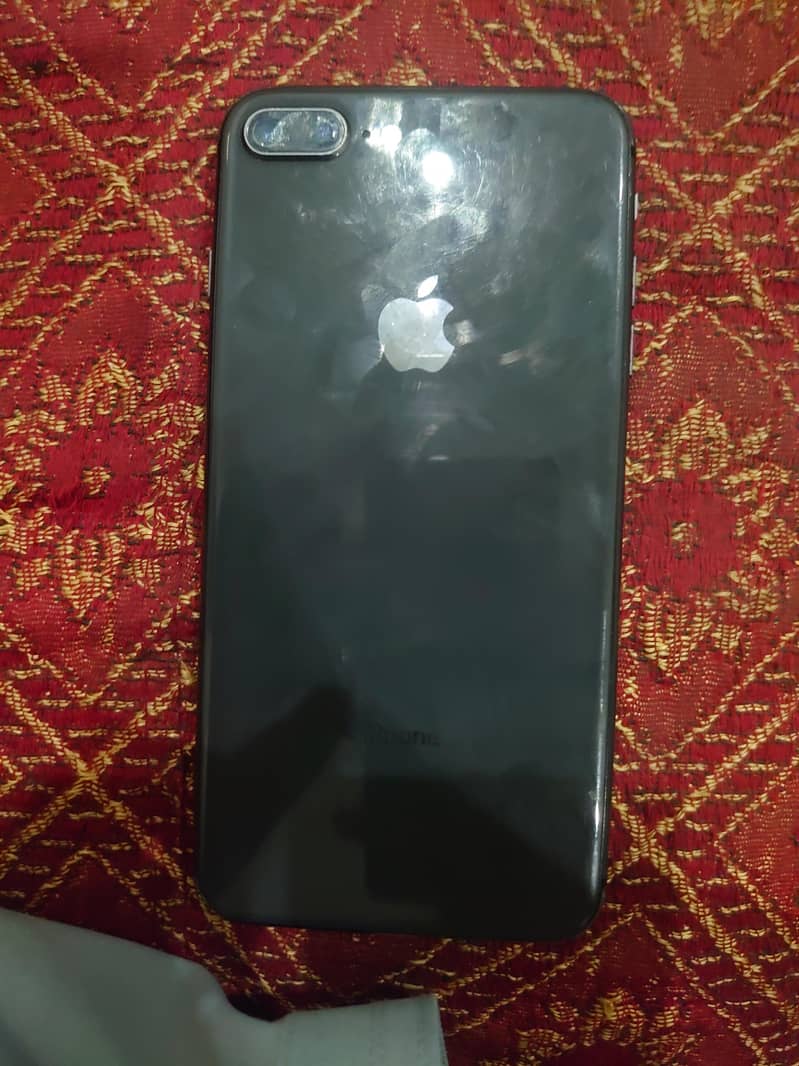 Apple iPhone 8 Plus 2