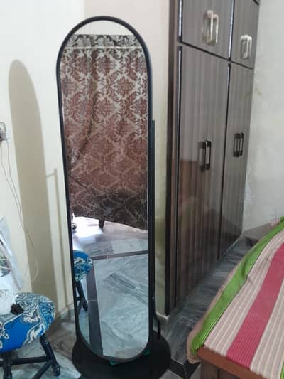 Vintage Stand Mirrors