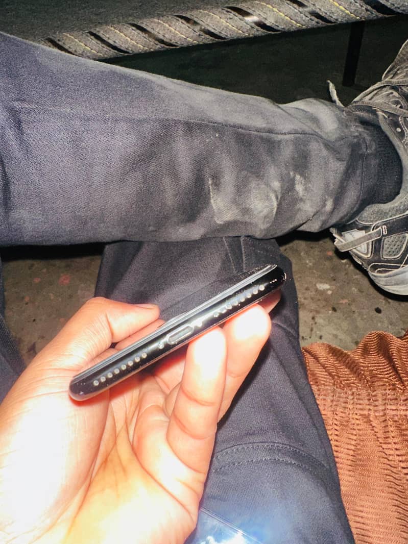 Apple iPhone 7 Plus 3