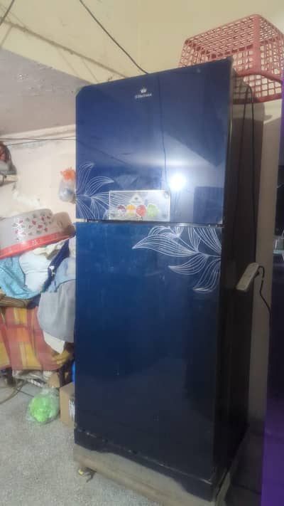 Large Size Electrolux Refrigerator 10/10 condition