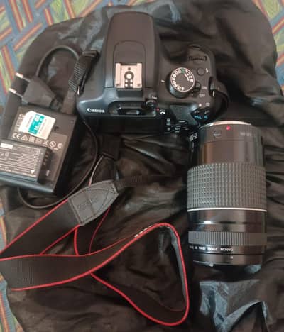 Canon EOS 1200D with complete kit