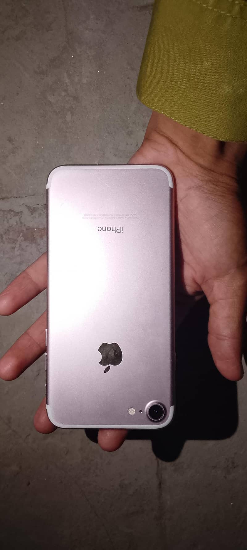 Apple iPhone 7 7
