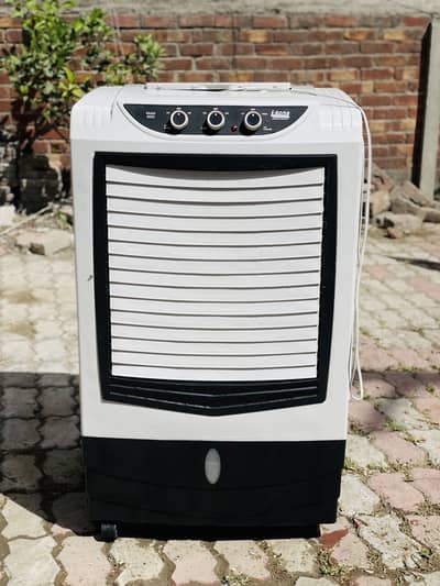 Izone model 9000 brand new cooler