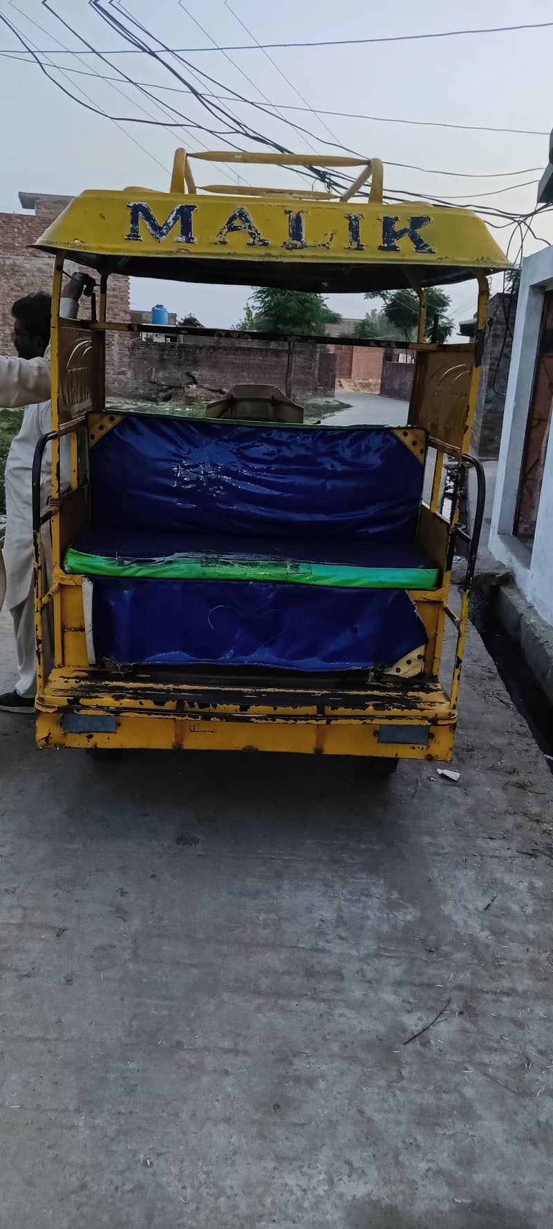 United Rickshaw 1