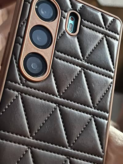 Tecno CAMON 40 Pro